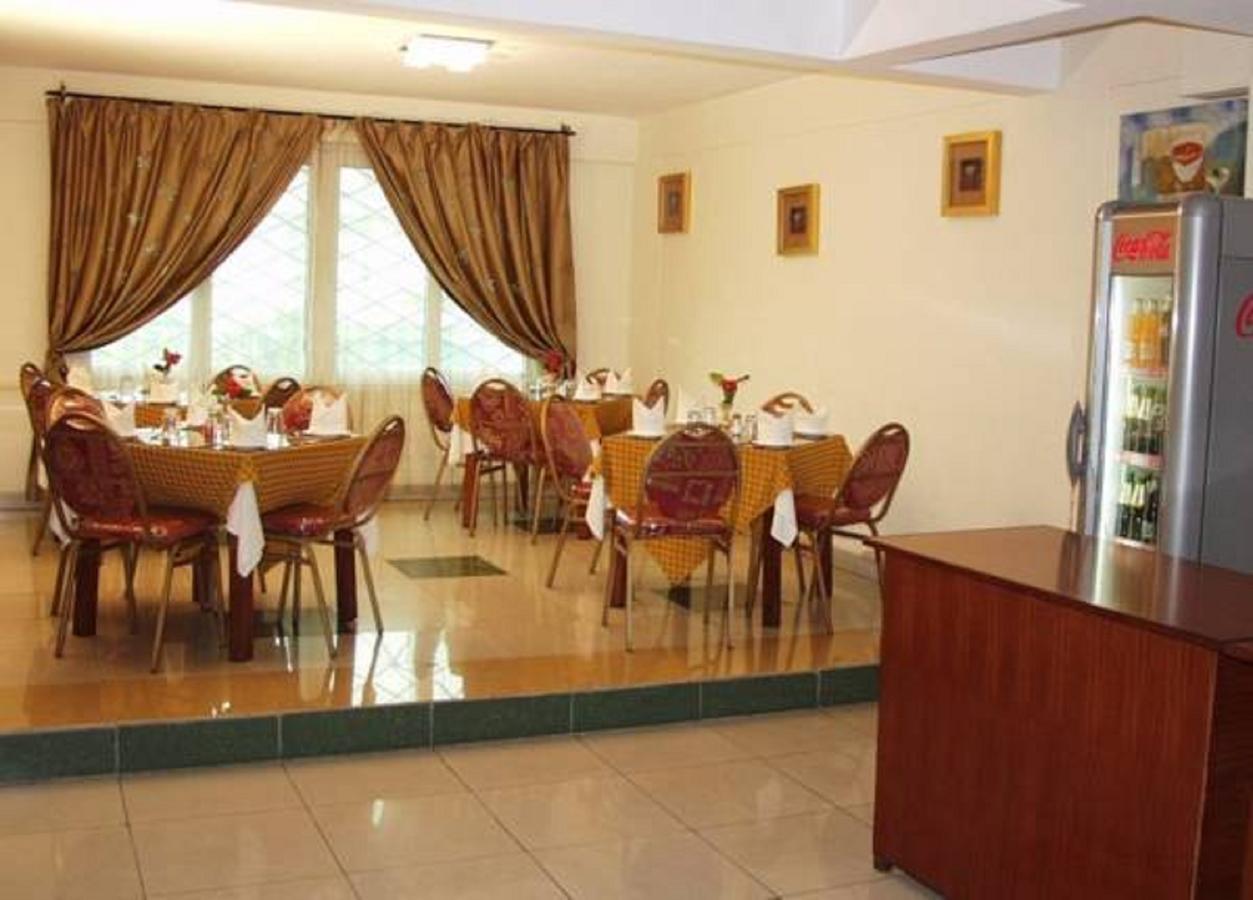 Hotel Radiance Mombasa Esterno foto